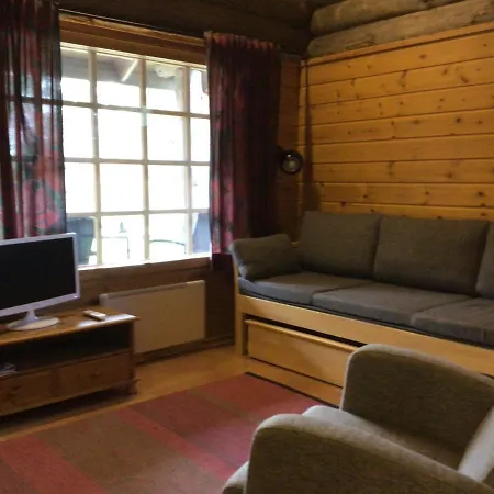 Petaejaelammen Turistimajat شاليه