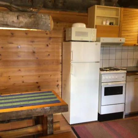 Petaejaelammen Turistimajat *